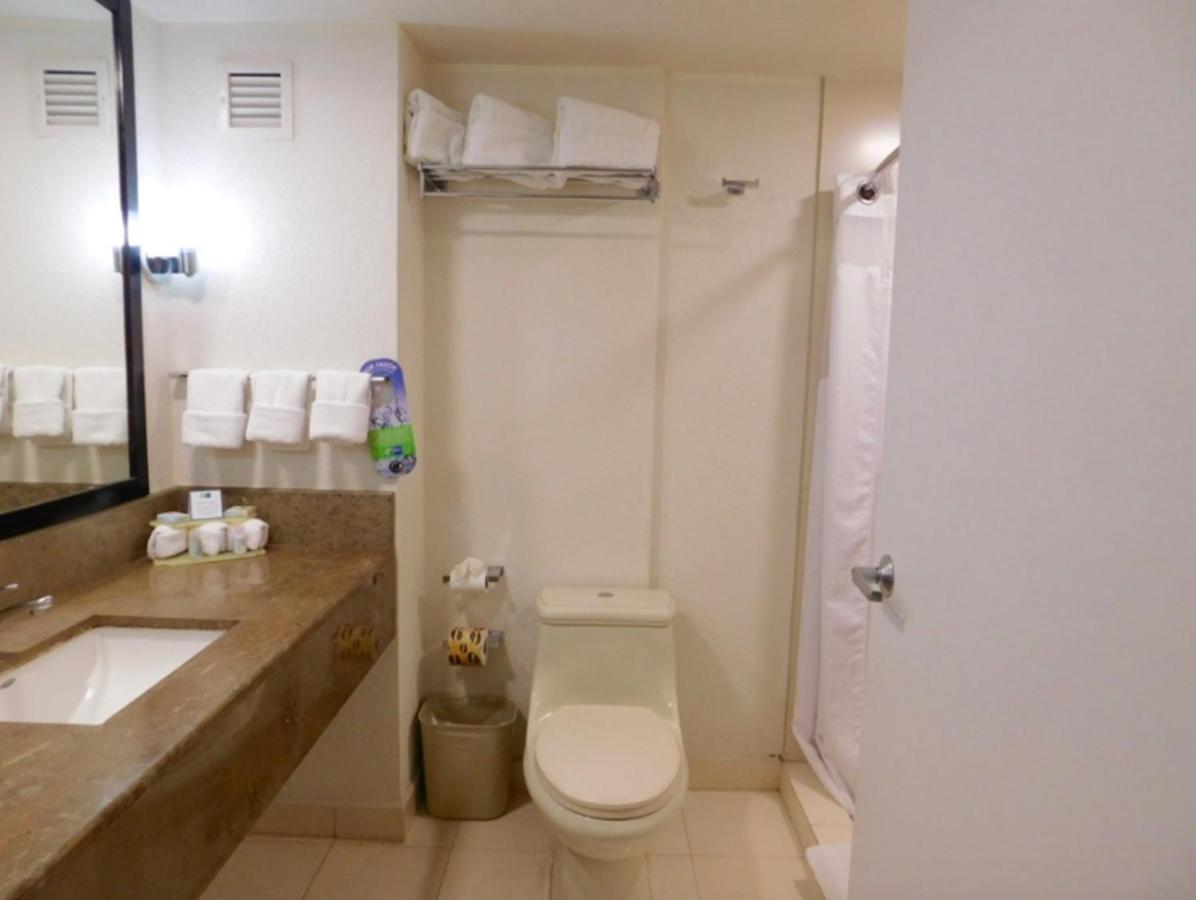 Holiday Inn Express Tuxtla Gutierrez La Marimba By Ihg Esterno foto